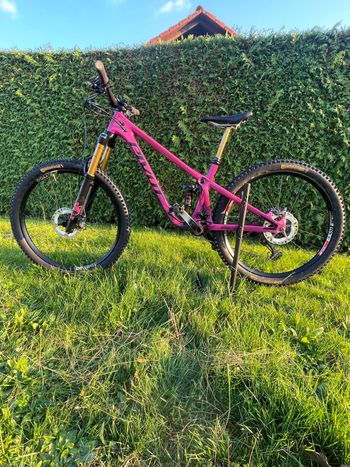 Used Pivot SHADOWCAT Pro XT/XTR 2023 2023 Mountainbike, Purple, 27.5 (650B) — image 2 of 8