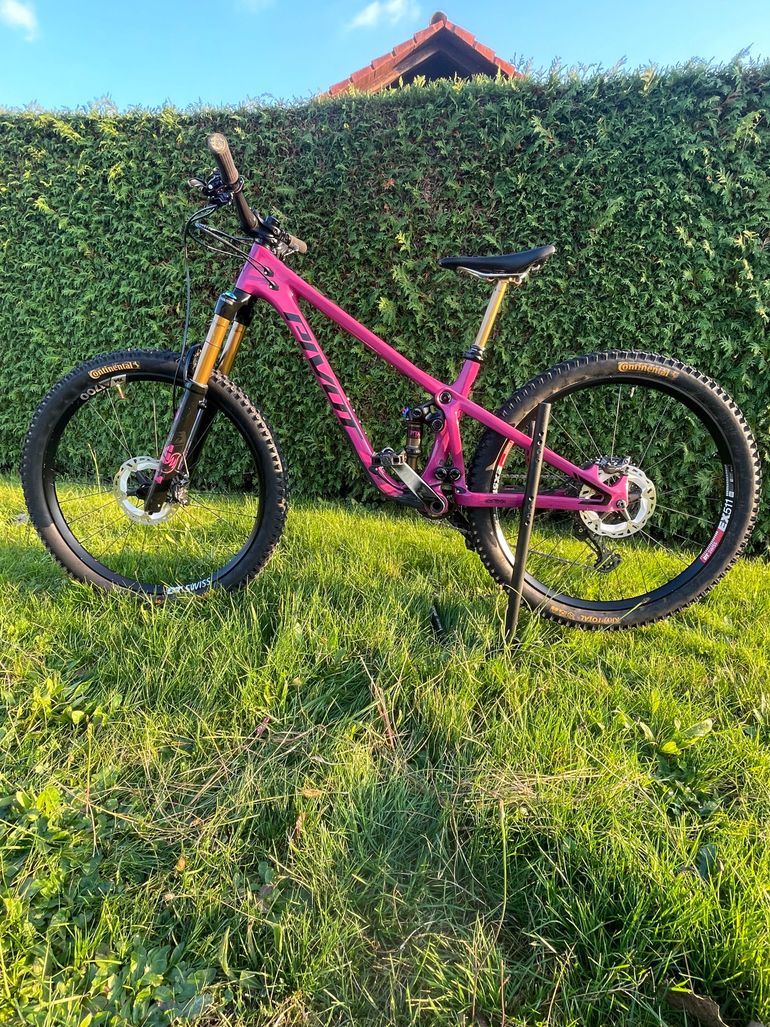 Used Pivot SHADOWCAT Pro XT/XTR 2023 2023 Mountainbike, Purple, 27.5 (650B) — image 2 of 8
