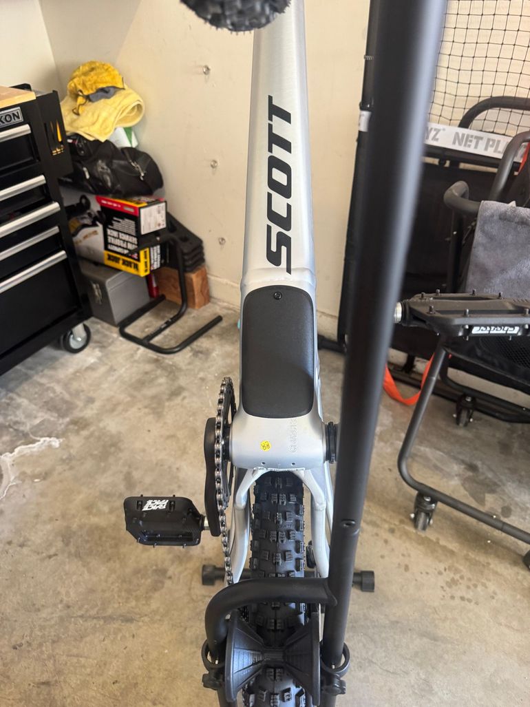 Used Scott Spark 970 2023 2023 Mountainbike, Light Gray, 29 — image 4 of 9