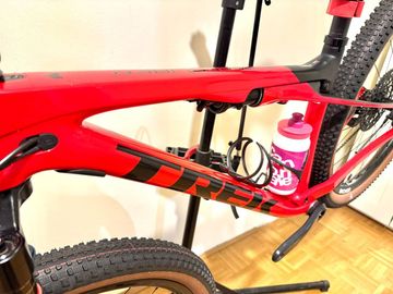 Used Trek Supercaliber 9.8 GX 2022 2022 Mountainbike, Red, 29 — image 12 of 17