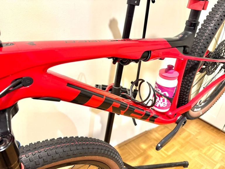 Used Trek Supercaliber 9.8 GX 2022 2022 Mountainbike, Red, 29 — image 12 of 17