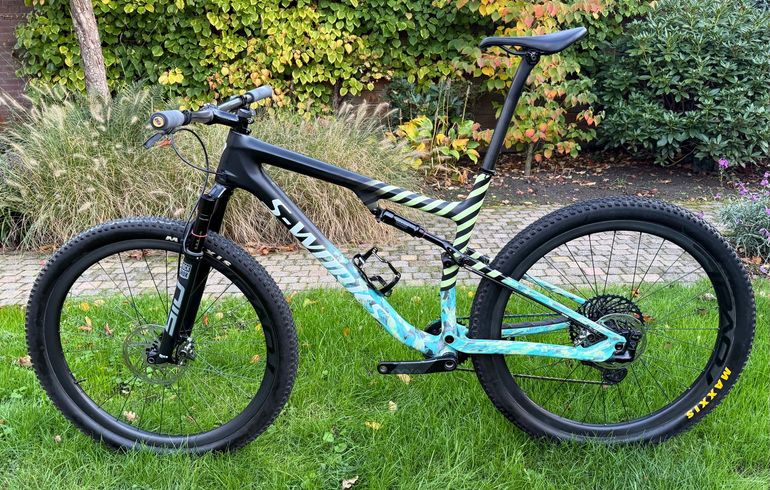 Used Specialized S-Works Epic 2022 2022 Mountainbike, Blue, 29 — image 2 of 16