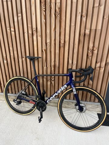 Used Cervélo R5 Force eTap AXS 2024 2024 Road & Gravel, Blue — image 1 of 3