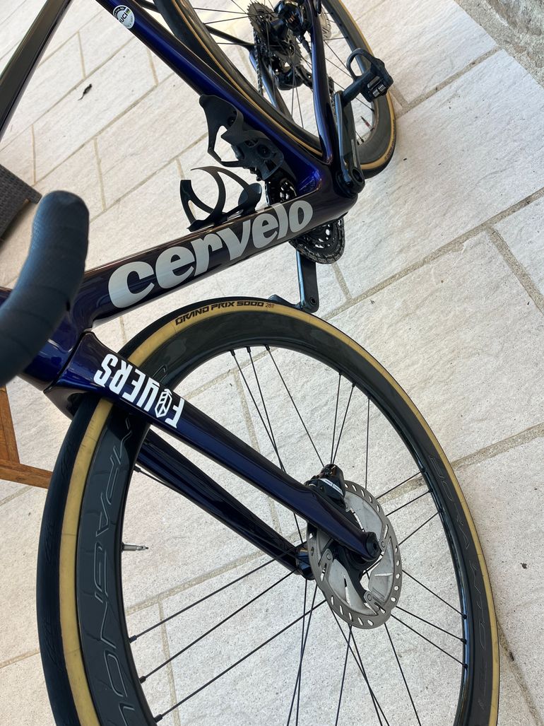 Used Cervélo R5 Force eTap AXS 2024 2024 Road & Gravel, Blue — image 3 of 3