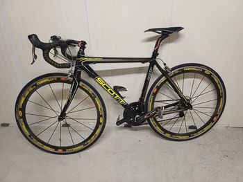 Used Scott Addict 2009 Road & Gravel, Black — image 2 of 10