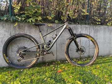 Used SCOR 4060 SRAM GX Eagle AXS 2022 Mountainbike, Light Gray — image 1 of 18