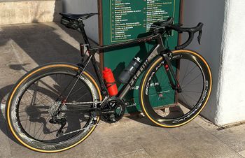 Used Factor O2 VAM 2020 Road & Gravel