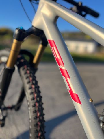 Used BH LYNX RACE 8.5 2024 2024 Mountainbike, Light Gray, 29 — image 8 of 9