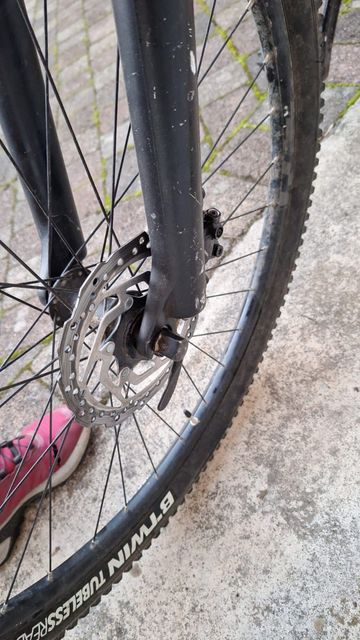 Used Orbea MX 50 27.5 2021 2021 Mountainbike, Red, 27.5 (650B) — image 4 of 5