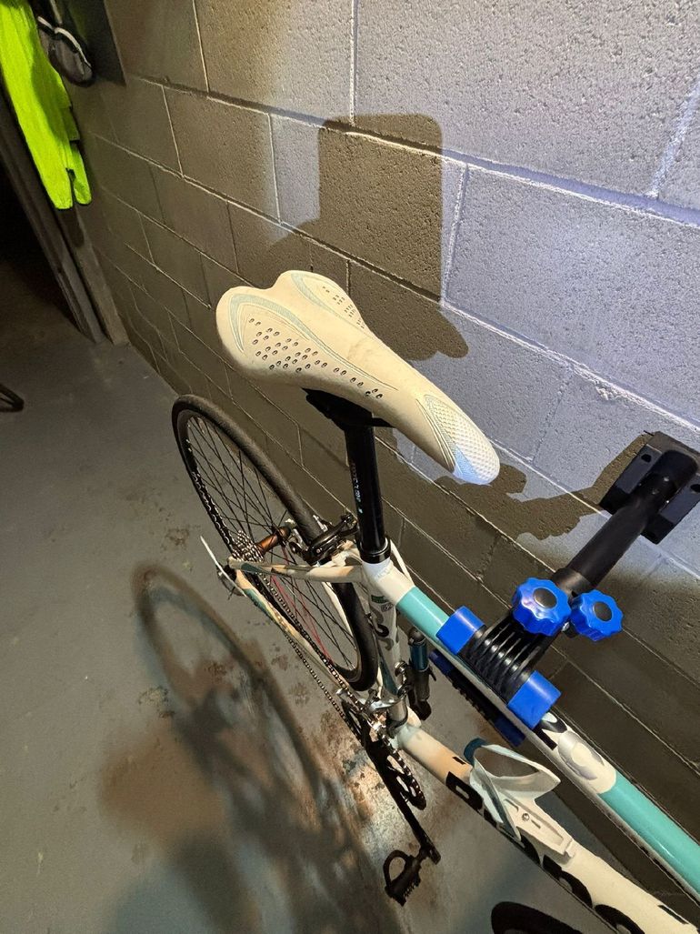 Used Bianchi C2c 2013 Road & Gravel, White — image 3 of 4