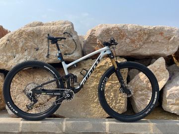 Used Giant Anthem Advanced, Pro 29 1 2023 2023 Mountainbike, Light Gray, 29 — image 1 of 9