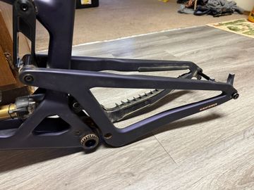 Used Santa Cruz HIGHTOWER S / Carbon C 2025 Frameset 2025 Mountainbike, Purple, 29 — image 7 of 15