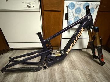 Used Santa Cruz HIGHTOWER S / Carbon C 2025 Frameset 2025 Mountainbike, Purple, 29 — image 1 of 15