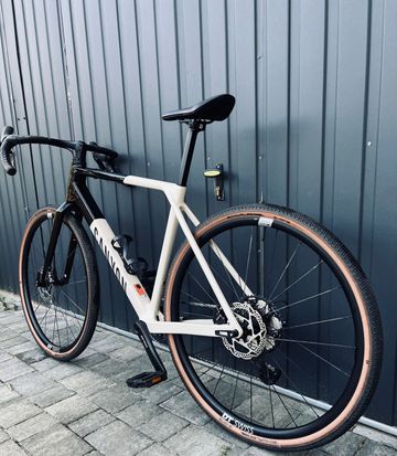 Used Canyon Grail CF SL 7 2024 2024 Road & Gravel, Black — image 14 of 16