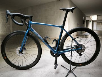 Used Giant TCR Advanced, Pro Disc 0 2021 2021 Road & Gravel, Blue — image 2 of 15