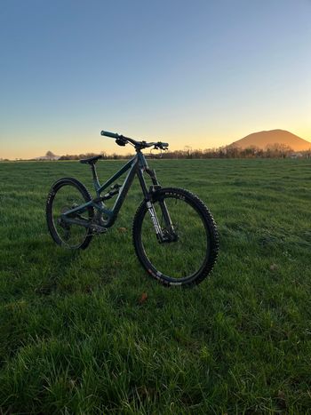 Used YT Industries Capra CORE 4 29 2024 2024 Mountainbike, Blue, 29 — image 2 of 3