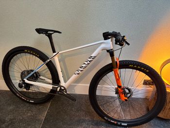 Used Canyon Exceed CFR Team 2023 Mountainbike, White — image 2 of 8