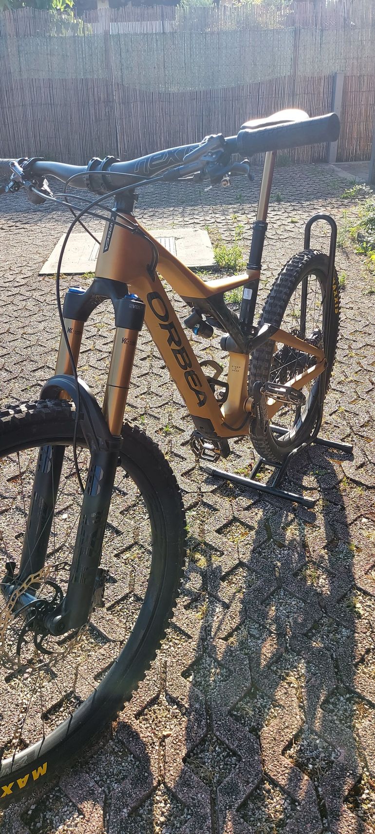 Used Orbea Rallon Shimano Deore XT 2023 Mountainbike, Orange — image 1 of 3