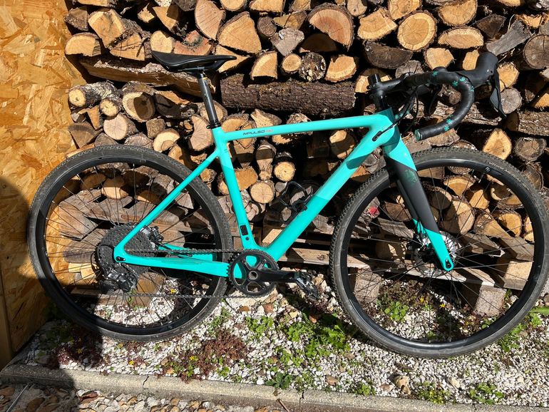 Used Bianchi Impulso Pro GRX 600 2023 2023 Road & Gravel, Blue — image 1 of 3