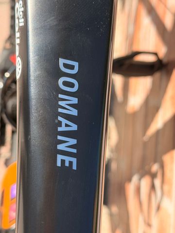 Used Trek Domane SL 6 Gen 4 2025 2025 Road & Gravel, Black — image 5 of 6