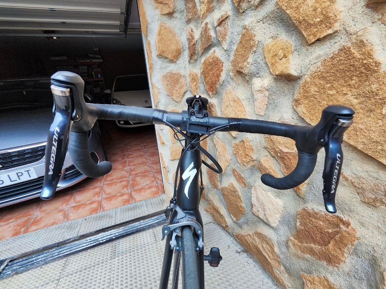 Used Specialized Tarmac Shimano Ultegra Di2 2016 Road & Gravel, Black — image 26 of 29