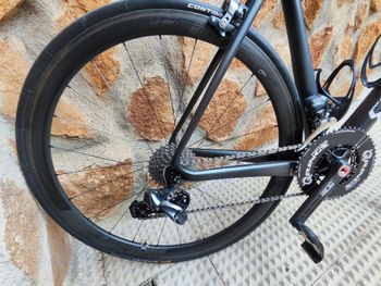 Used Specialized Tarmac Shimano Ultegra Di2 2016 Road & Gravel, Black — image 21 of 29