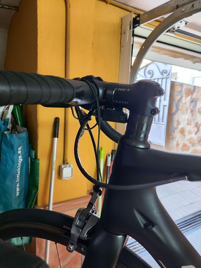 Used Specialized Tarmac Shimano Ultegra Di2 2016 Road & Gravel, Black — image 10 of 29