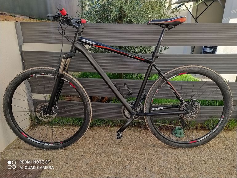 Used Conor 2018 Mountainbike, Black — image 2 of 17