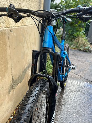 Used Carver B 2015 Mountainbike, Blue — image 8 of 10
