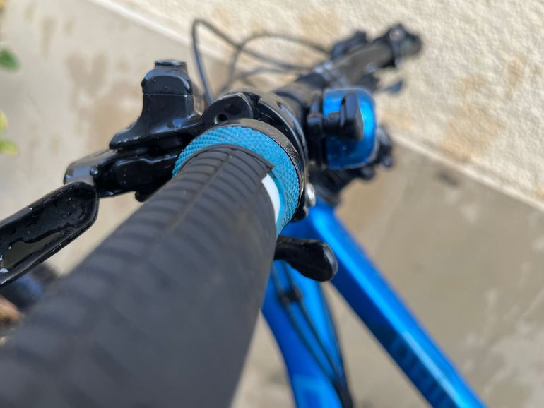 Used Carver B 2015 Mountainbike, Blue — image 5 of 10
