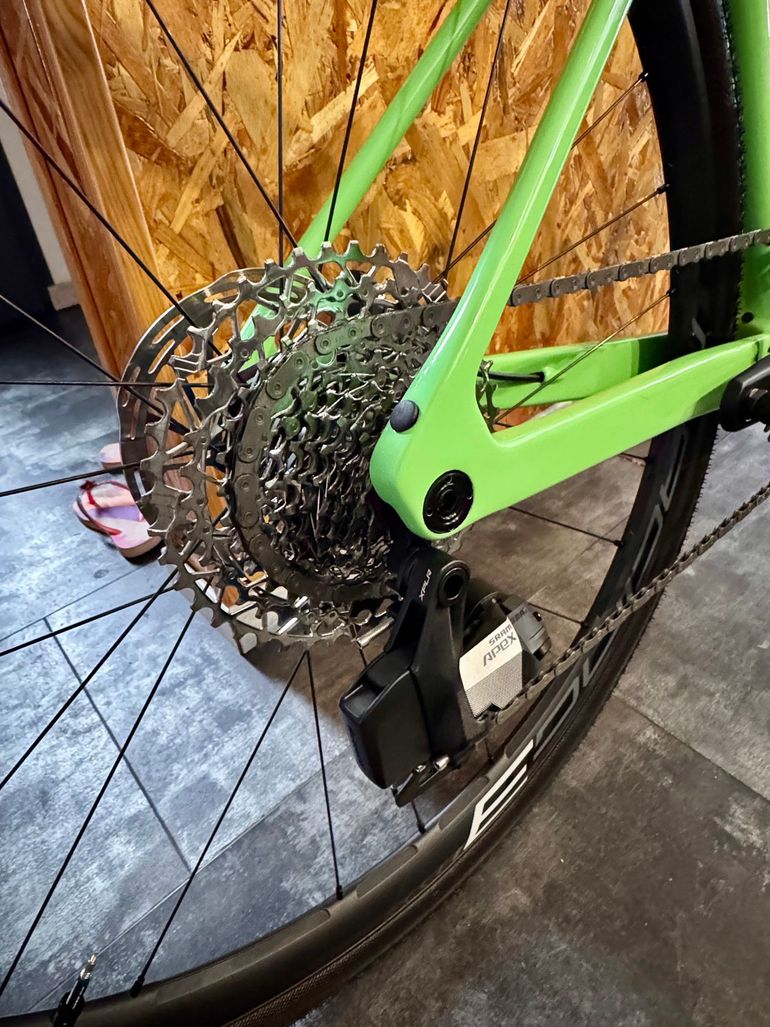 Used Van rysel NCR CF Allroad 2025 Road & Gravel, Green — image 18 of 33