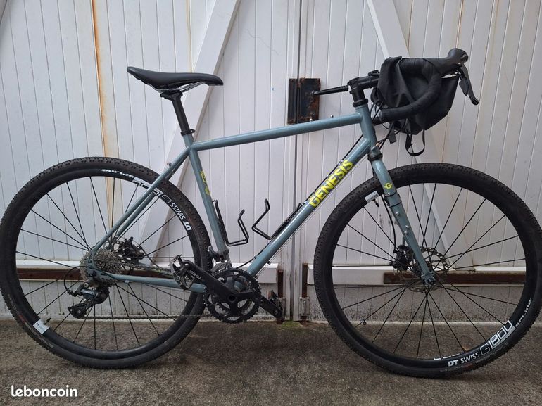 Used Genesis Croix De Fer 10 2022 Road & Gravel, Light Gray — image 1 of 3