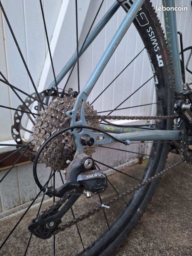 Used Genesis Croix De Fer 10 2022 Road & Gravel, Light Gray — image 3 of 3
