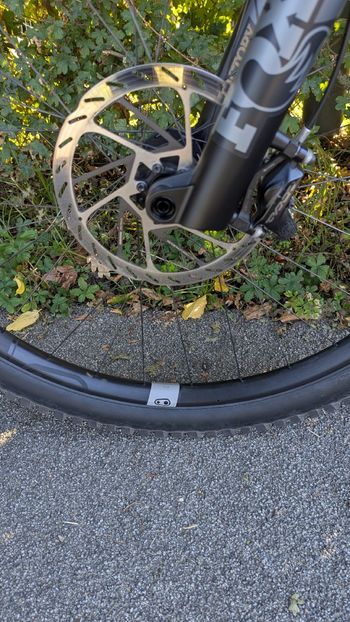 Used YT Industries YT Capra Custome 2025 Mountainbike, Black — image 8 of 16