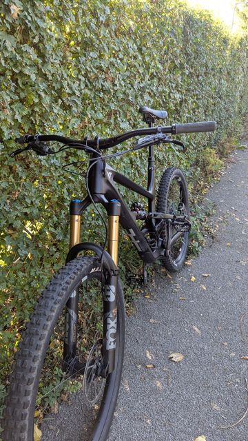 Used YT Industries YT Capra Custome 2025 Mountainbike, Black — image 12 of 16