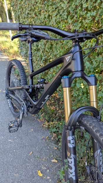 Used YT Industries YT Capra Custome 2025 Mountainbike, Black — image 16 of 16
