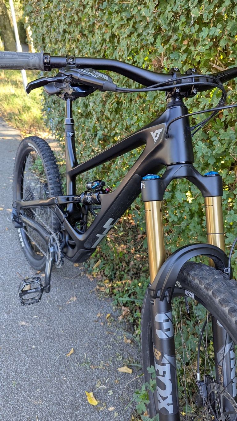 Used YT Industries YT Capra Custome 2025 Mountainbike, Black — image 16 of 16