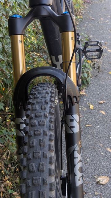 Used YT Industries YT Capra Custome 2025 Mountainbike, Black — image 14 of 16