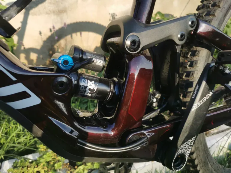 Used Specialized Enduro Expert 2020 Mountainbike, Red — image 6 of 10