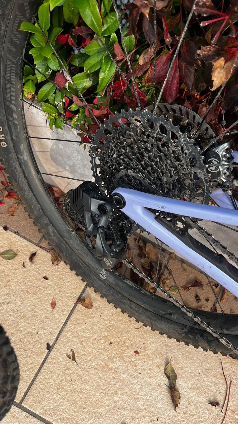 Used Specialized Epic SRAM GX Eagle AXS 2024 Mountainbike, Purple — image 3 of 4