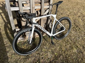 Used Canyon Inflite CF SLX 8 2025 2025 Road & Gravel, White — image 1 of 13