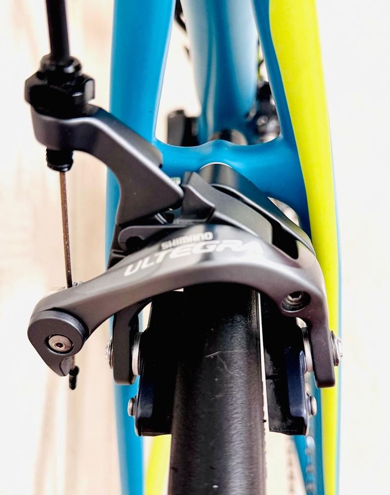 Used Specialized Amira Comp 2017 2017 Road & Gravel, Green — image 5 of 19