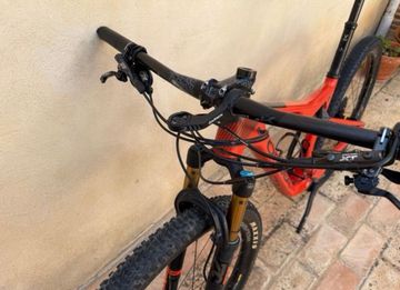 Used Orbea Oiz M10 2019 Mountainbike, Red — image 4 of 7