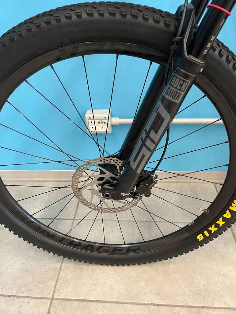 Used BMC Fourstroke FOUR 2023 2023 Mountainbike, Light Gray, 29 — image 5 of 5