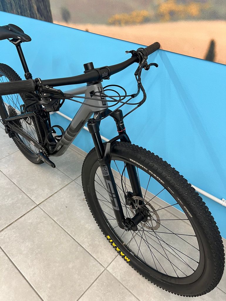 Used BMC Fourstroke FOUR 2023 2023 Mountainbike, Light Gray, 29 — image 2 of 5