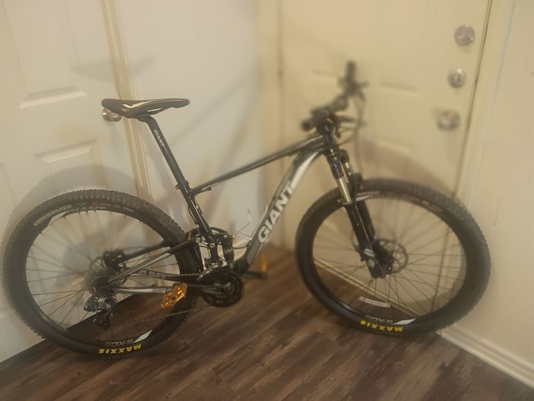 Used Giant Anthem X 29er 2017 2017 Mountainbike, Black, 29 — image 3 of 10