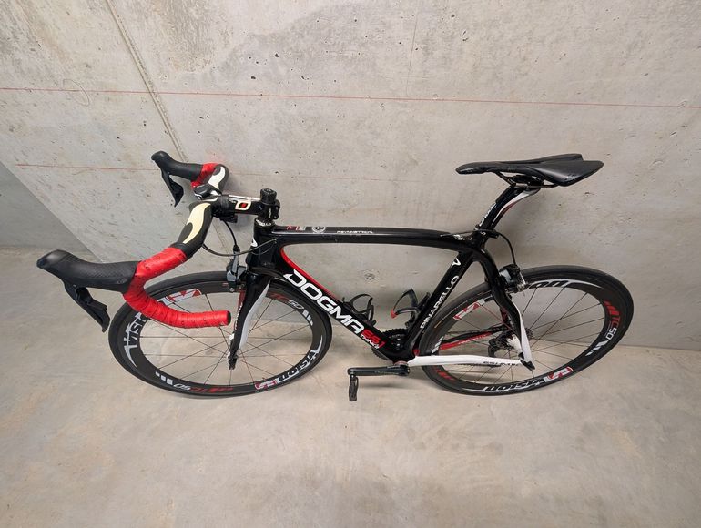 Used Pinarello DOGMA 65.1 2016 Road & Gravel, Black — image 5 of 5