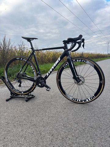 Używany Stevens Super Prestige 2021 Di2 2021 Road & Gravel