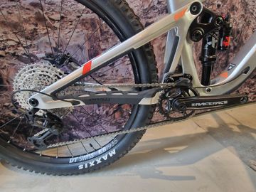 Used Pivot FIREBIRD Ride SLX/XT 2024 2024 Mountainbike, Light Gray, 29 — image 3 of 7