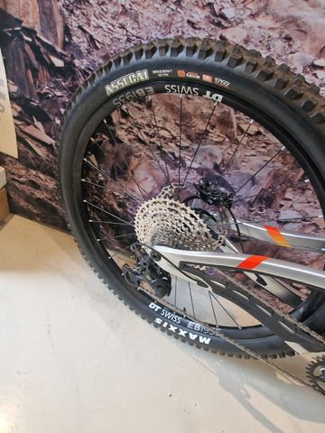 Used Pivot FIREBIRD Ride SLX/XT 2024 2024 Mountainbike, Light Gray, 29 — image 6 of 7